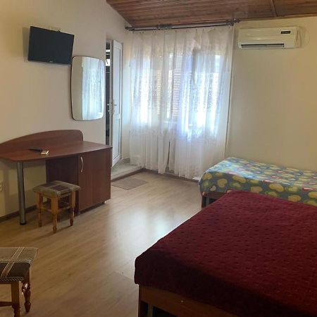 Guest House У Маргариты Gagra Exterior foto